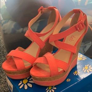 Coral and cork wedges